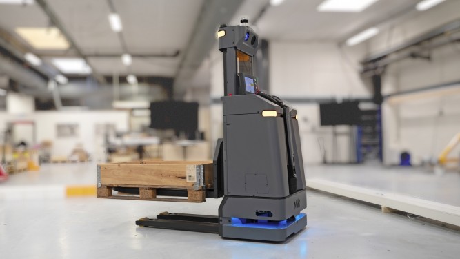 Le MiR1200 Pallet Jack, nouveau robot de manutention exploitant l'intelligence artificielle