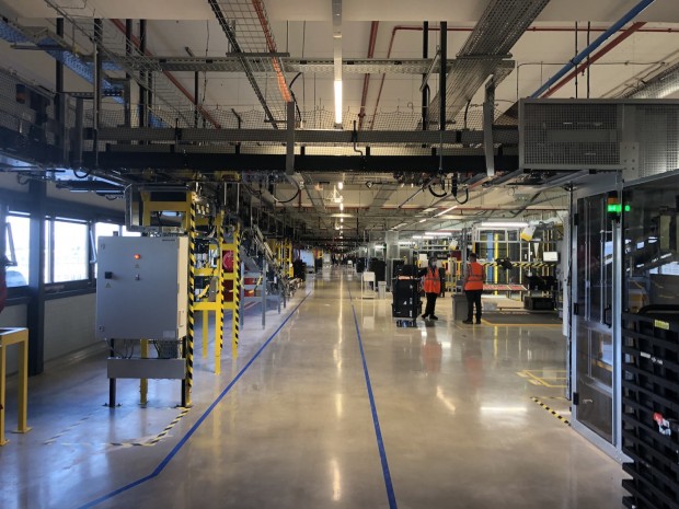 Amazon inaugure un entrepôt robotisé sur quatre niveaux à Metz